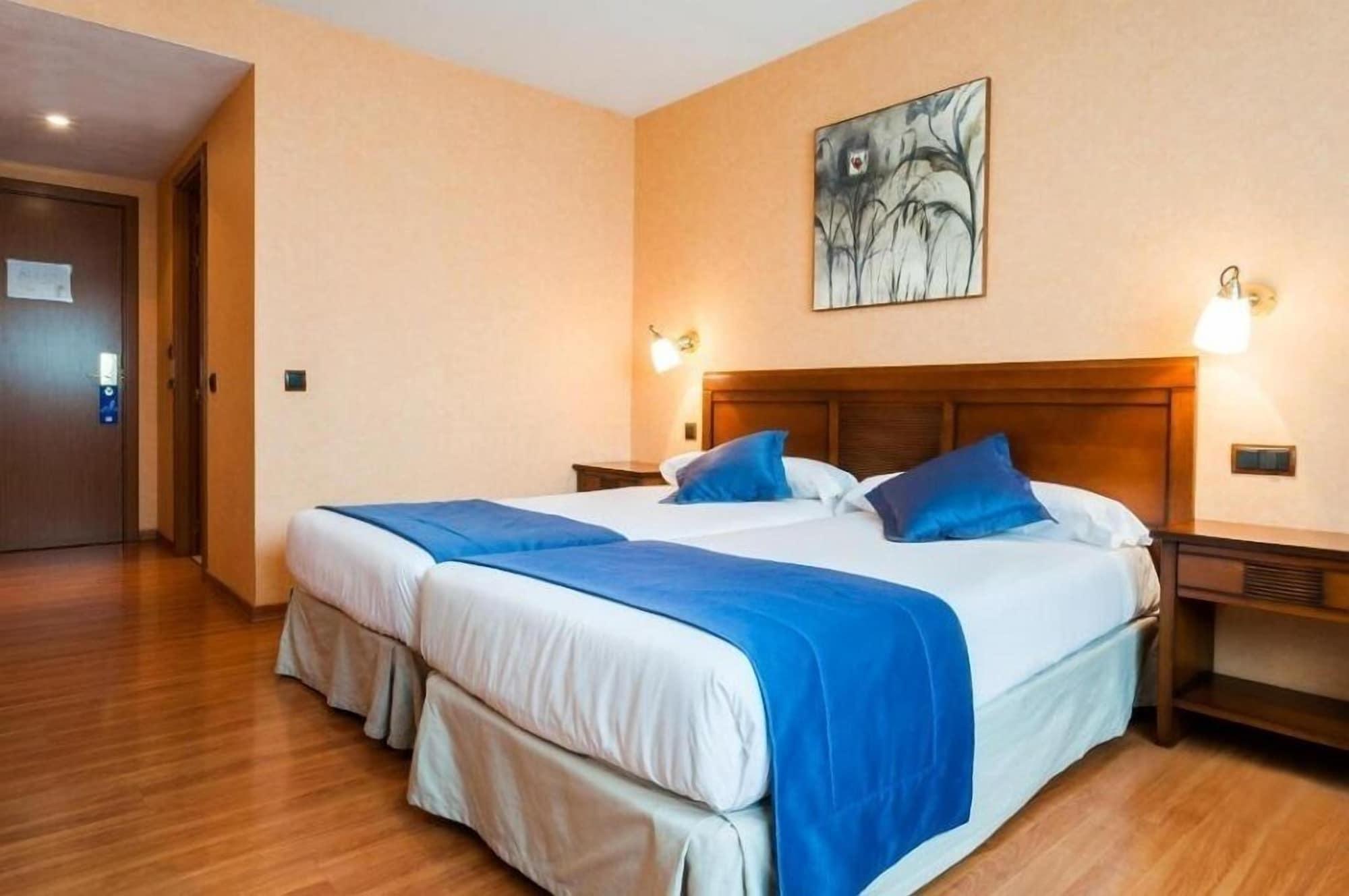 Hotel Las Provincias Fuenlabrada Exterior foto