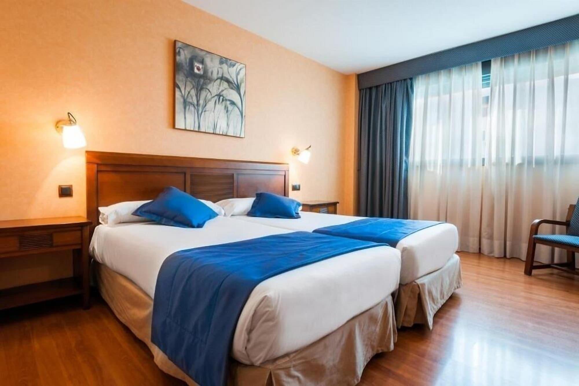 Hotel Las Provincias Fuenlabrada Exterior foto
