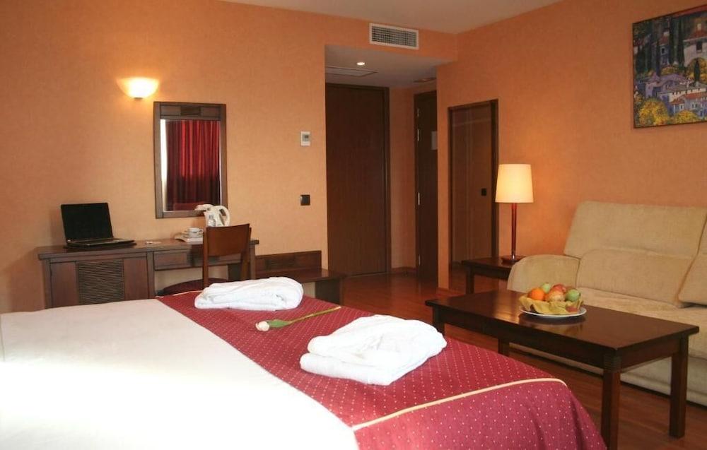 Hotel Las Provincias Fuenlabrada Exterior foto
