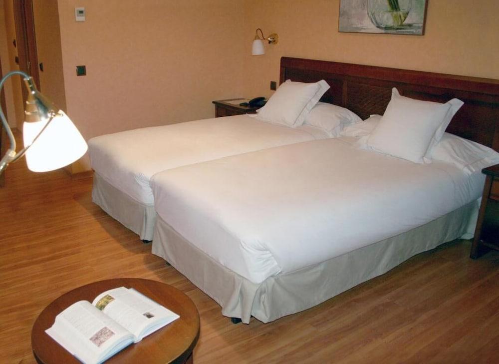Hotel Las Provincias Fuenlabrada Exterior foto