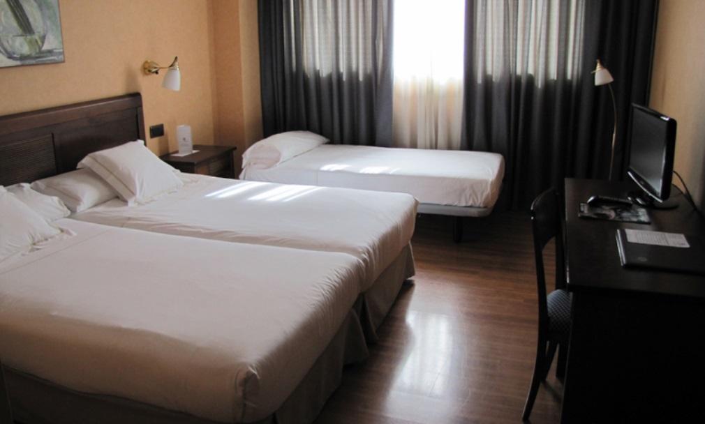 Hotel Las Provincias Fuenlabrada Exterior foto