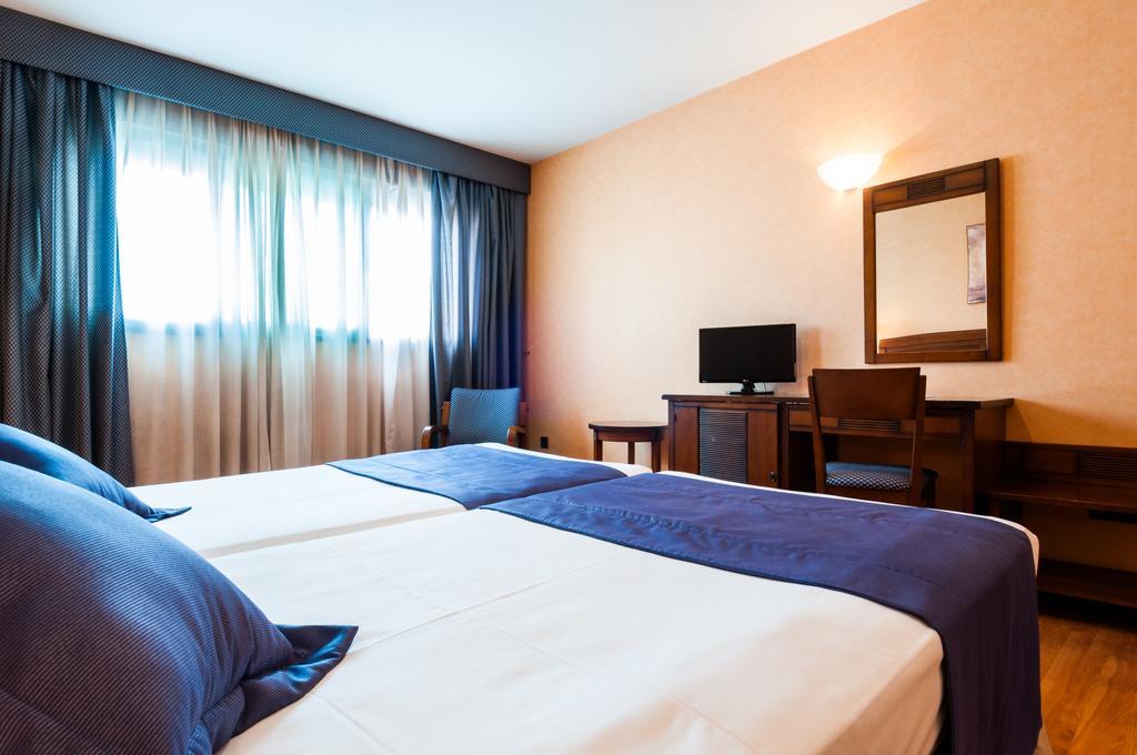 Hotel Las Provincias Fuenlabrada Exterior foto