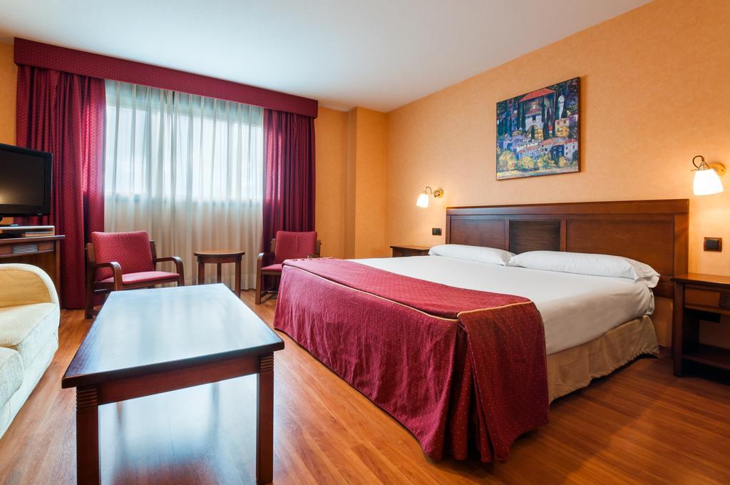 Hotel Las Provincias Fuenlabrada Exterior foto