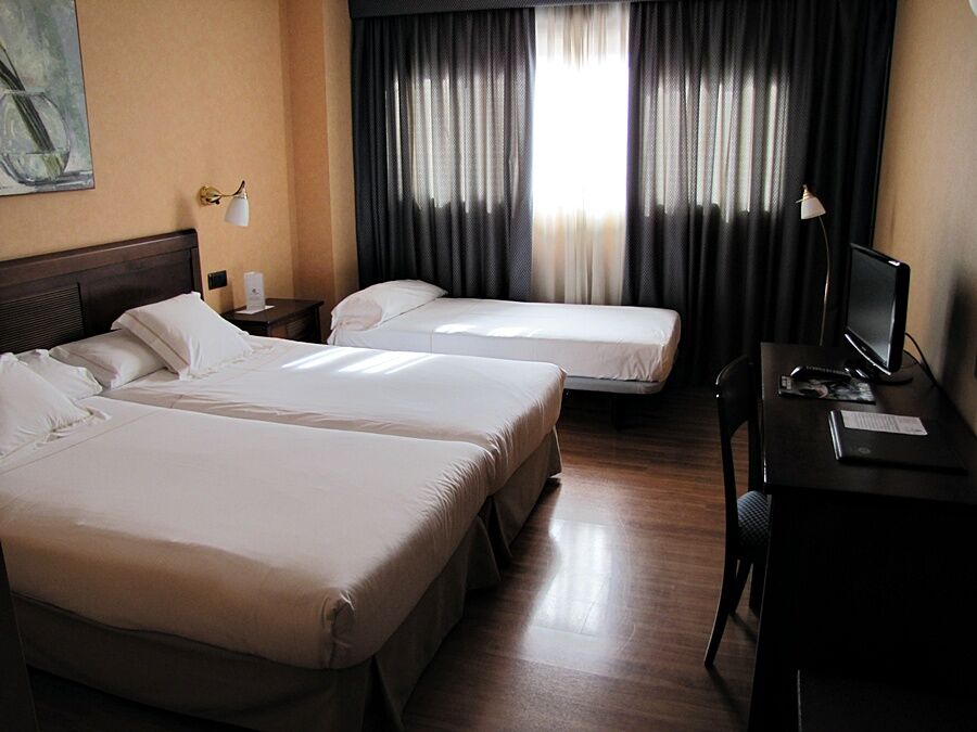 Hotel Las Provincias Fuenlabrada Exterior foto